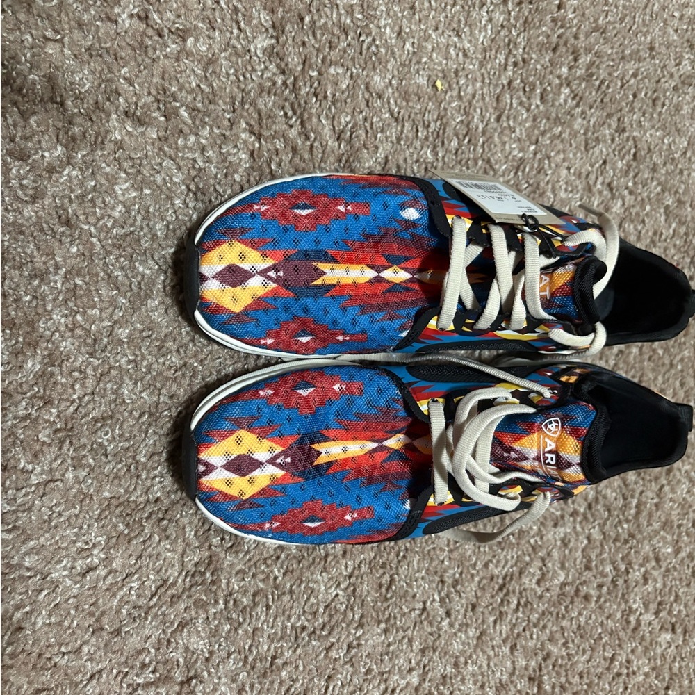 Woman’s Ariat tennis shoes